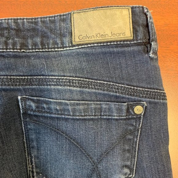 Calvin Kline Low Rise Skinny Jeans - Picture 8 of 8